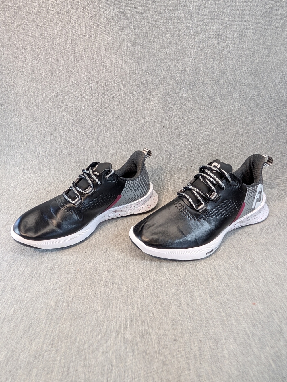 FootJoy FJ Fuel Spikeless Golf Shoes Women's 6M Black White